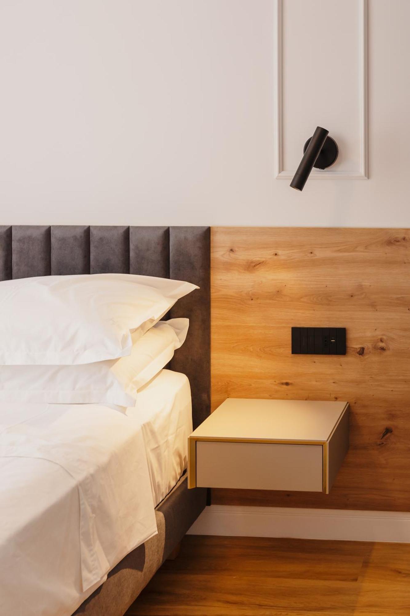 Bloom Downtown Suites Cluj Napoca Bagian luar foto