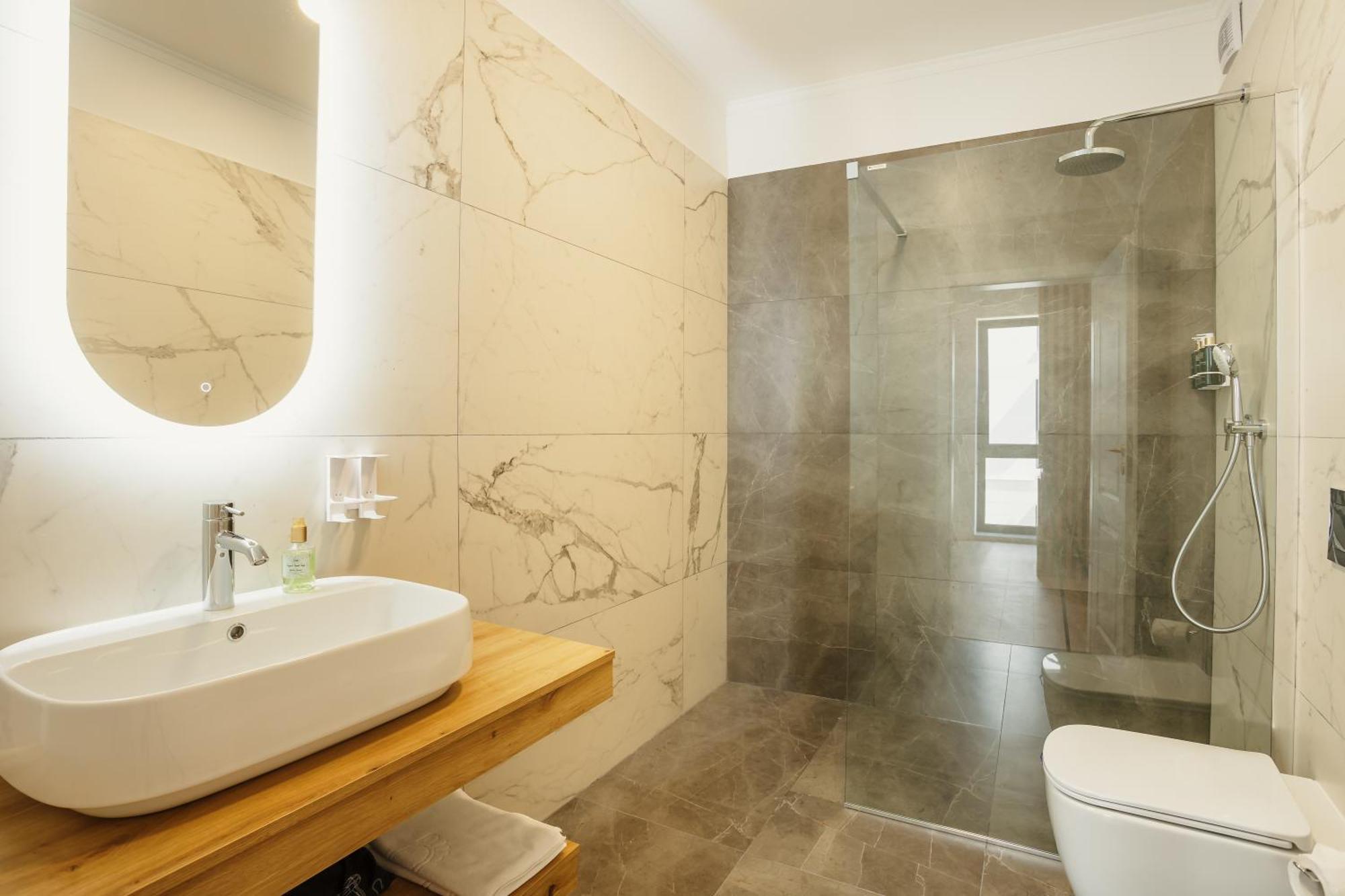 Bloom Downtown Suites Cluj Napoca Bagian luar foto