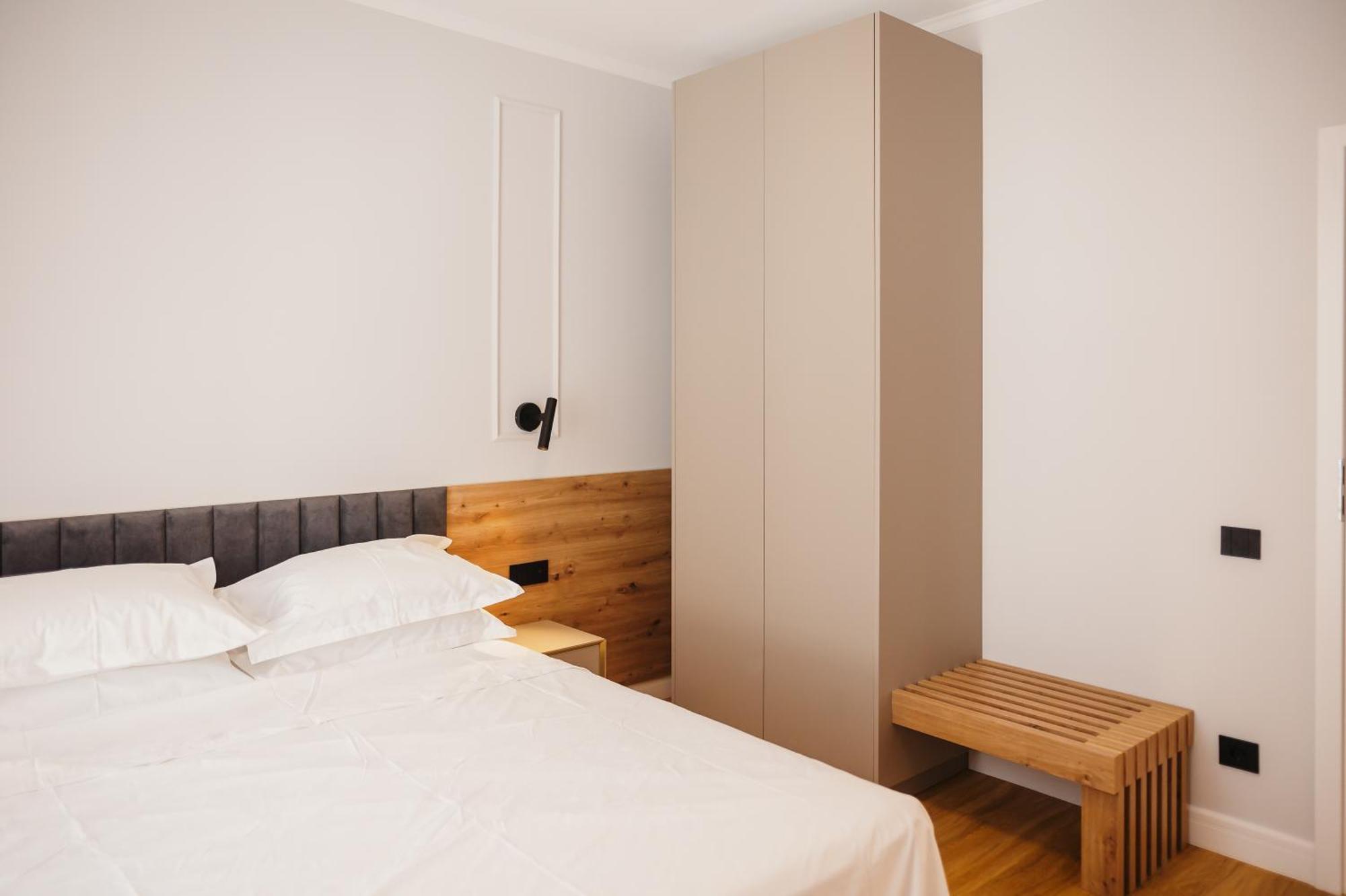 Bloom Downtown Suites Cluj Napoca Bagian luar foto