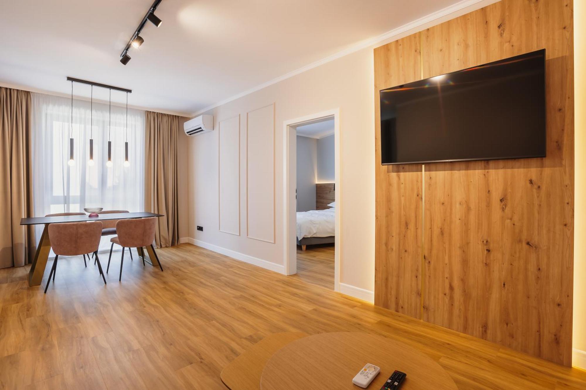 Bloom Downtown Suites Cluj Napoca Bagian luar foto