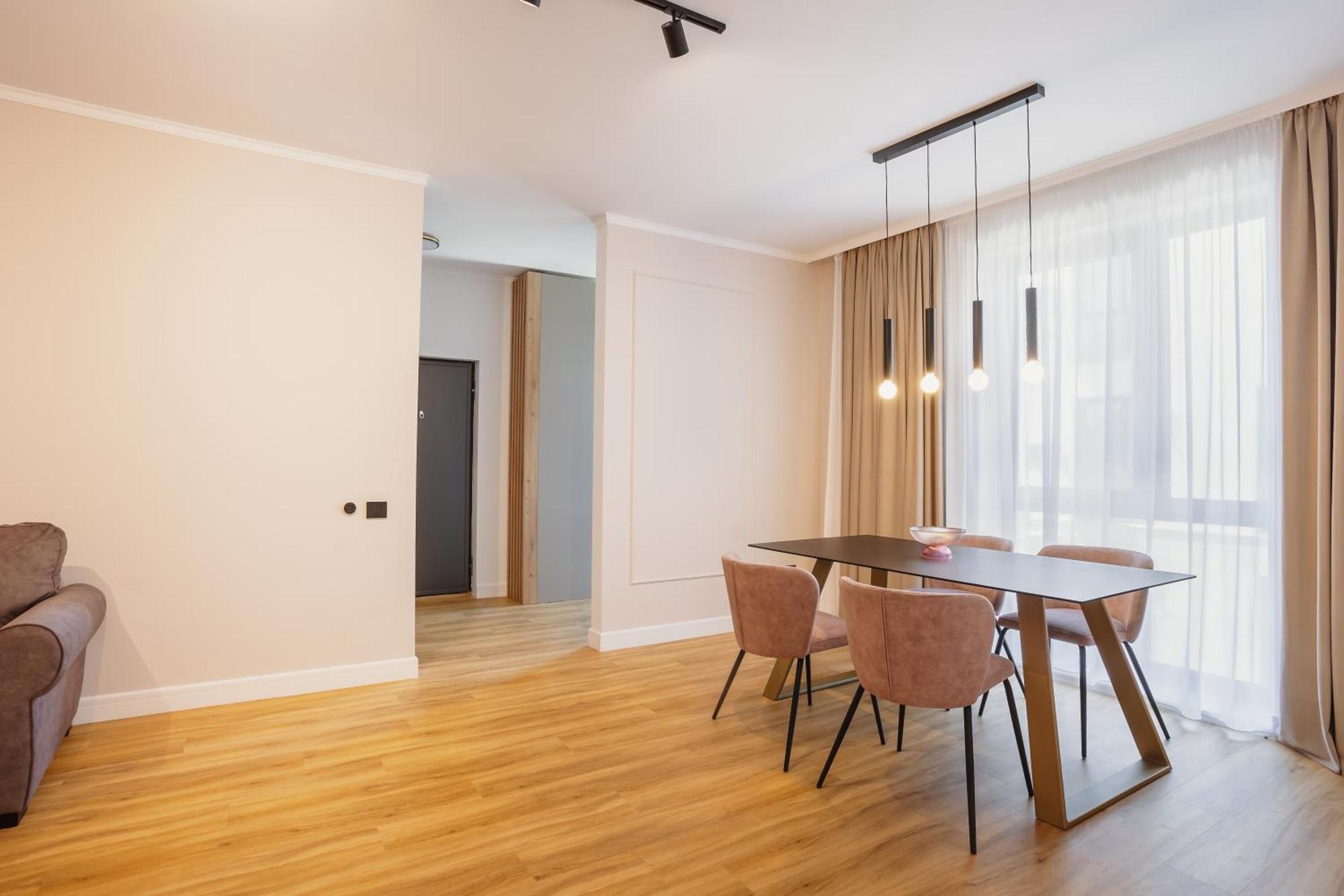 Bloom Downtown Suites Cluj Napoca Bagian luar foto