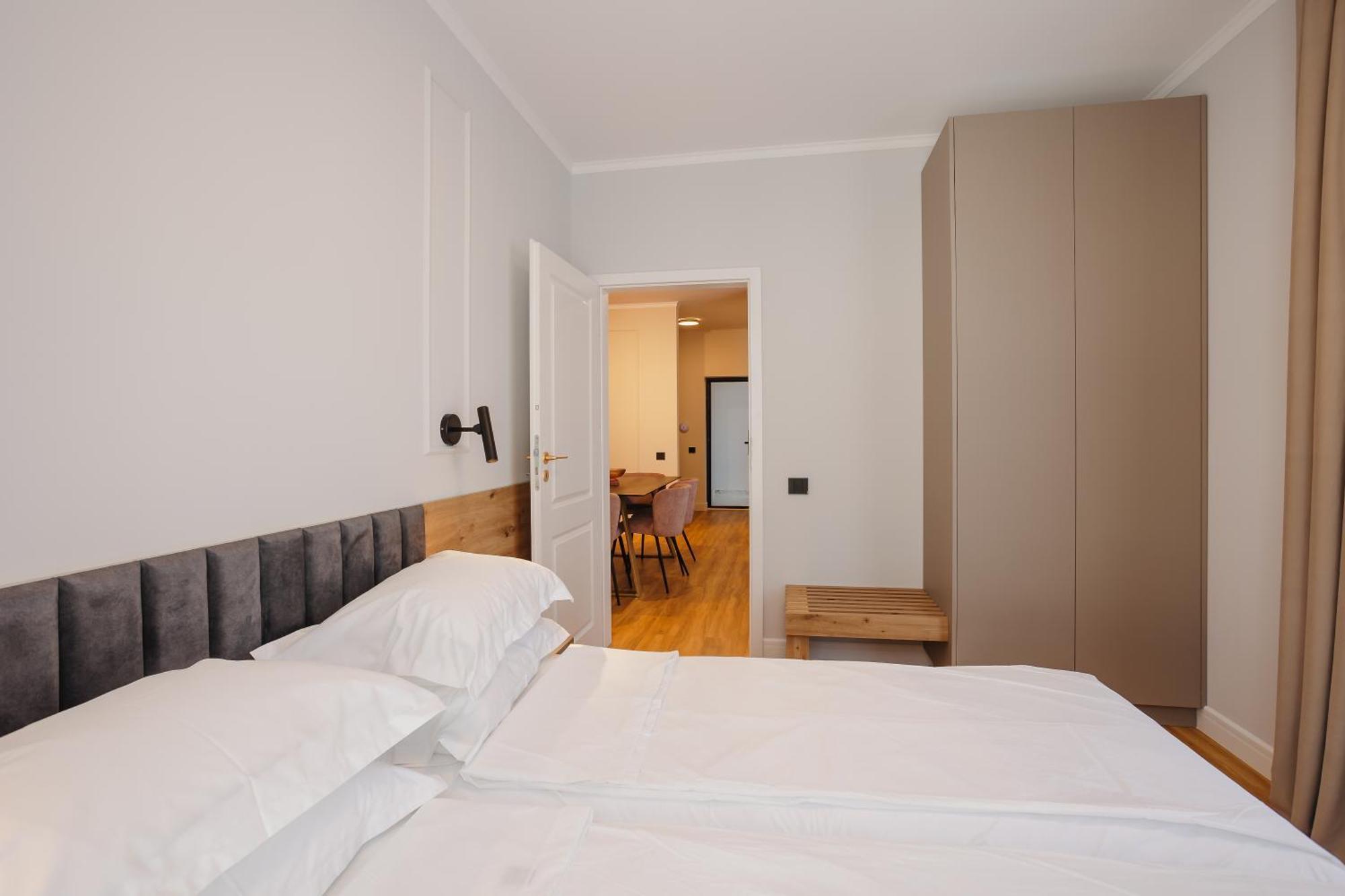 Bloom Downtown Suites Cluj Napoca Bagian luar foto