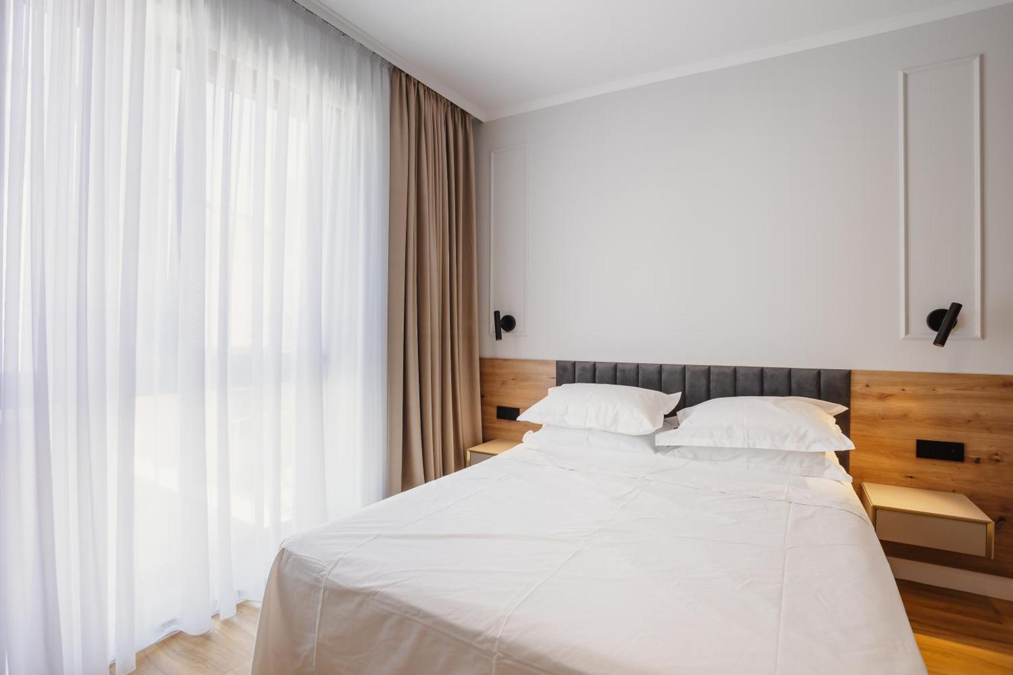 Bloom Downtown Suites Cluj Napoca Bagian luar foto