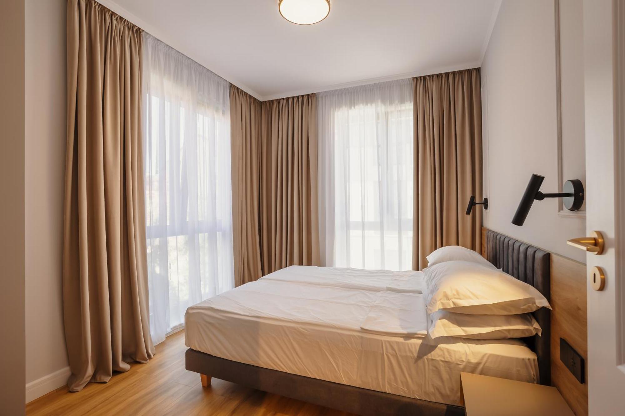 Bloom Downtown Suites Cluj Napoca Bagian luar foto