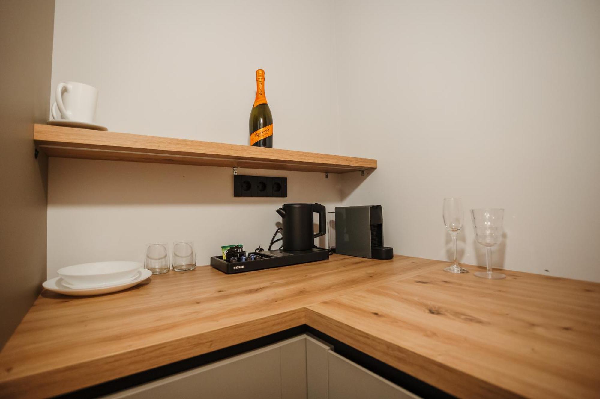 Bloom Downtown Suites Cluj Napoca Bagian luar foto