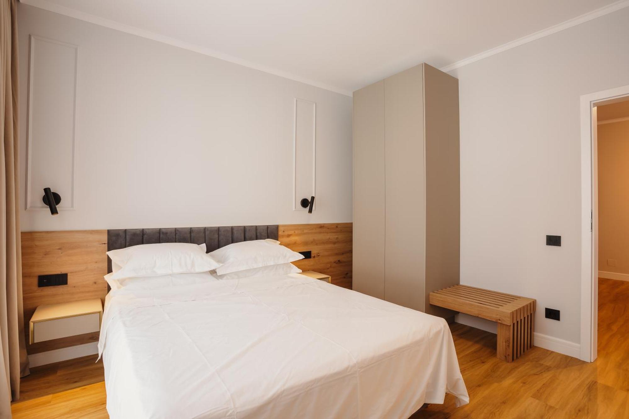 Bloom Downtown Suites Cluj Napoca Bagian luar foto